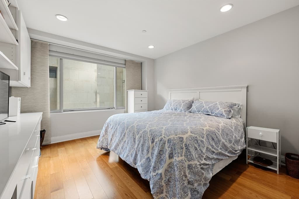 Condominium at 1 Huntington Ave # 302, Boston MA 02116, photo 10 of 21