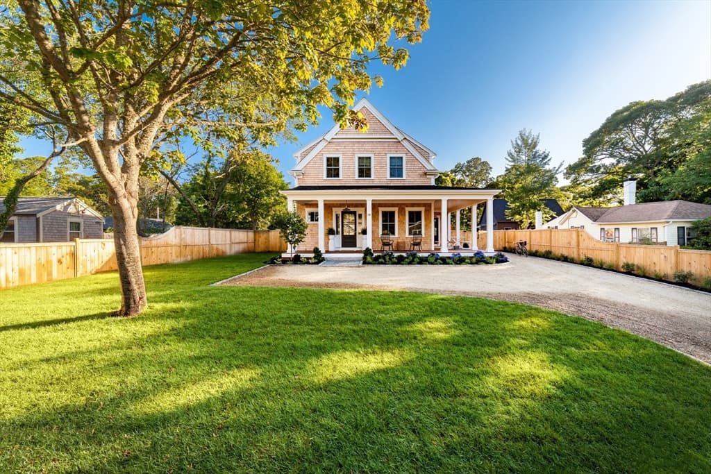 Single Family Residence at 38 Pinehurst Road, Edgartown MA 02539, Edgartown, photo 2 of 39