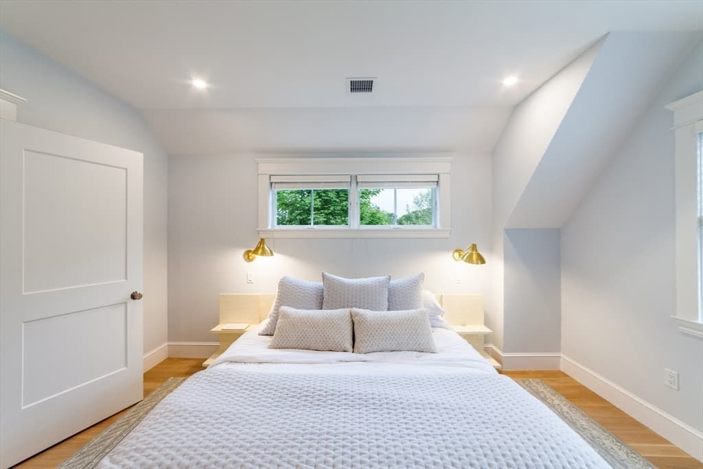 Single Family Residence at 38 Pinehurst Road, Edgartown MA 02539, Edgartown, photo 17 of 39
