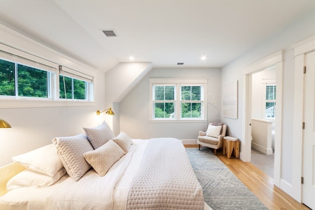 Single Family Residence at 38 Pinehurst Road, Edgartown MA 02539, Edgartown, photo 16 of 39