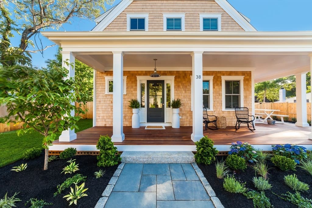 38 Pinehurst Road, Edgartown MA 02539