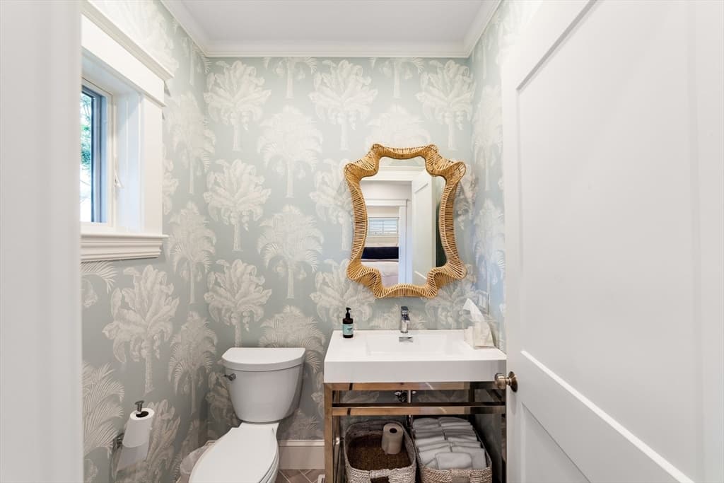 Single Family Residence at 38 Pinehurst Road, Edgartown MA 02539, Edgartown, photo 28 of 39