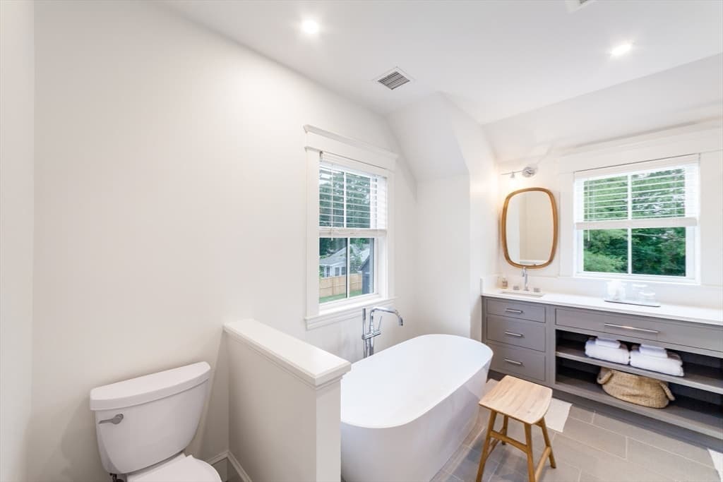 Single Family Residence at 38 Pinehurst Road, Edgartown MA 02539, Edgartown, photo 20 of 39
