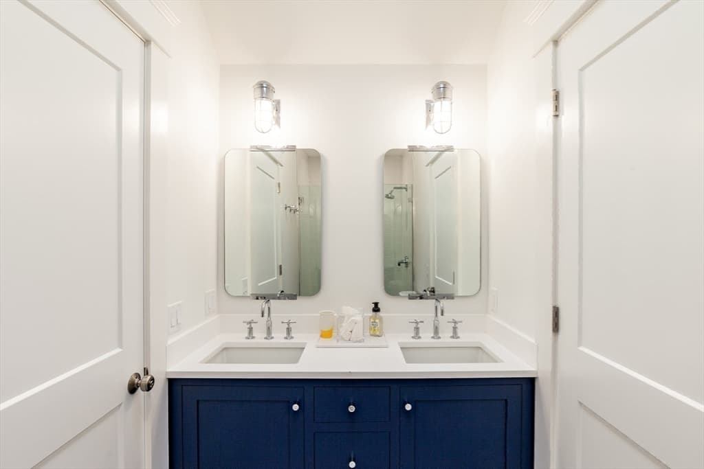 Single Family Residence at 38 Pinehurst Road, Edgartown MA 02539, Edgartown, photo 24 of 39