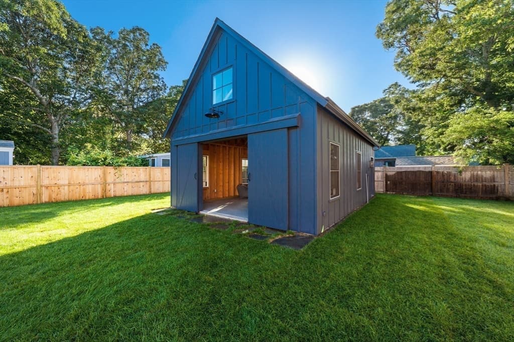 Single Family Residence at 38 Pinehurst Road, Edgartown MA 02539, Edgartown, photo 33 of 39