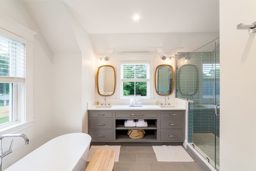 Single Family Residence at 38 Pinehurst Road, Edgartown MA 02539, Edgartown, photo 18 of 39
