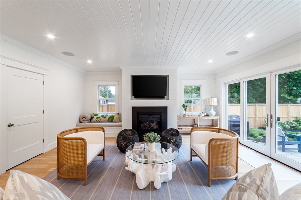 Single Family Residence at 38 Pinehurst Road, Edgartown MA 02539, Edgartown, photo 11 of 39