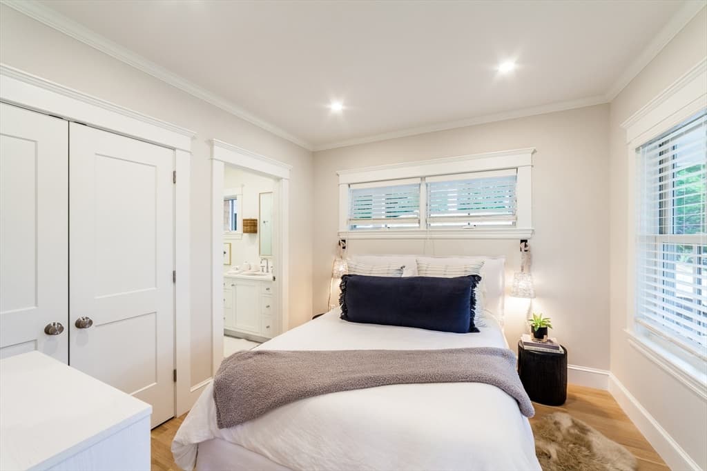 Single Family Residence at 38 Pinehurst Road, Edgartown MA 02539, Edgartown, photo 25 of 39