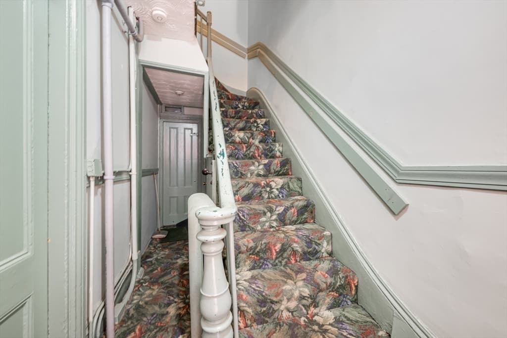 Condominium at 6 Goodwin Place # B, Boston MA 02114, photo 13 of 18