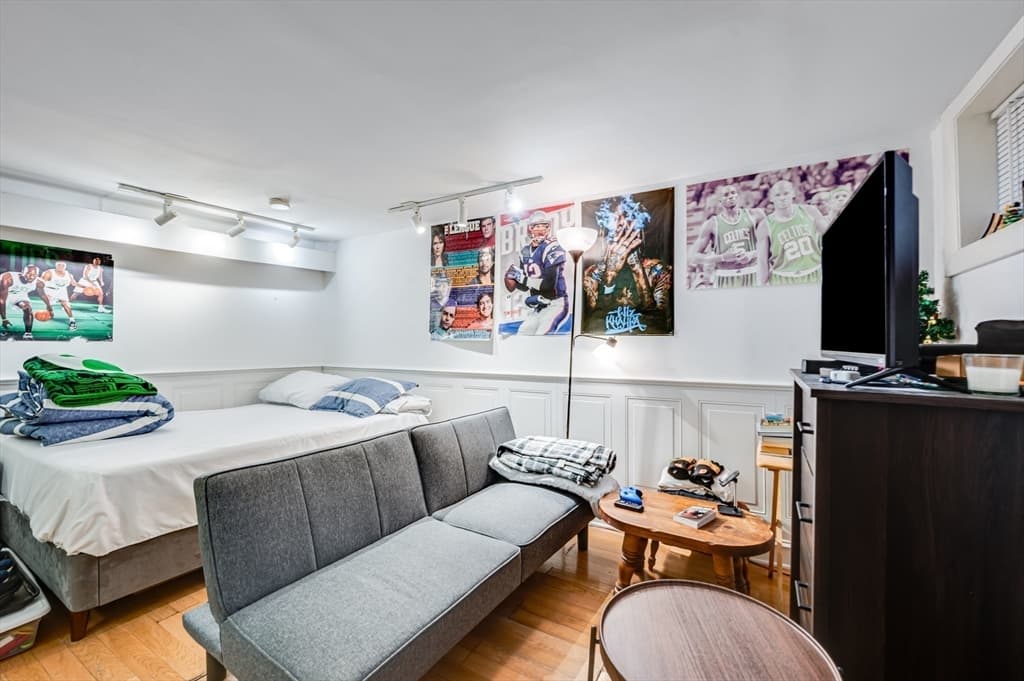Condominium at 6 Goodwin Place # B, Boston MA 02114, photo 5 of 18