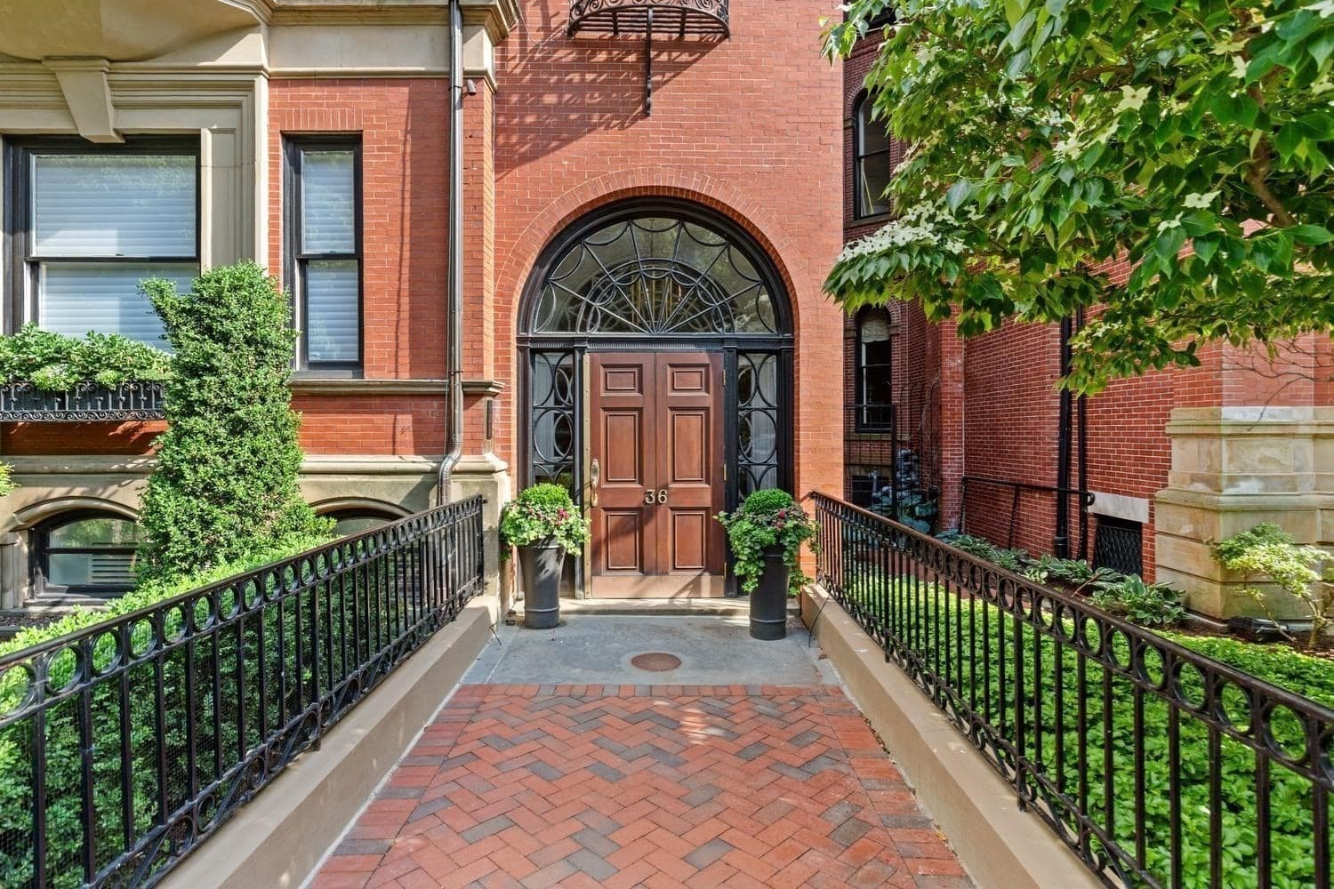 Condominium at 36 Commonwealth Avenue PH, Boston MA 02116, photo 28 of 32