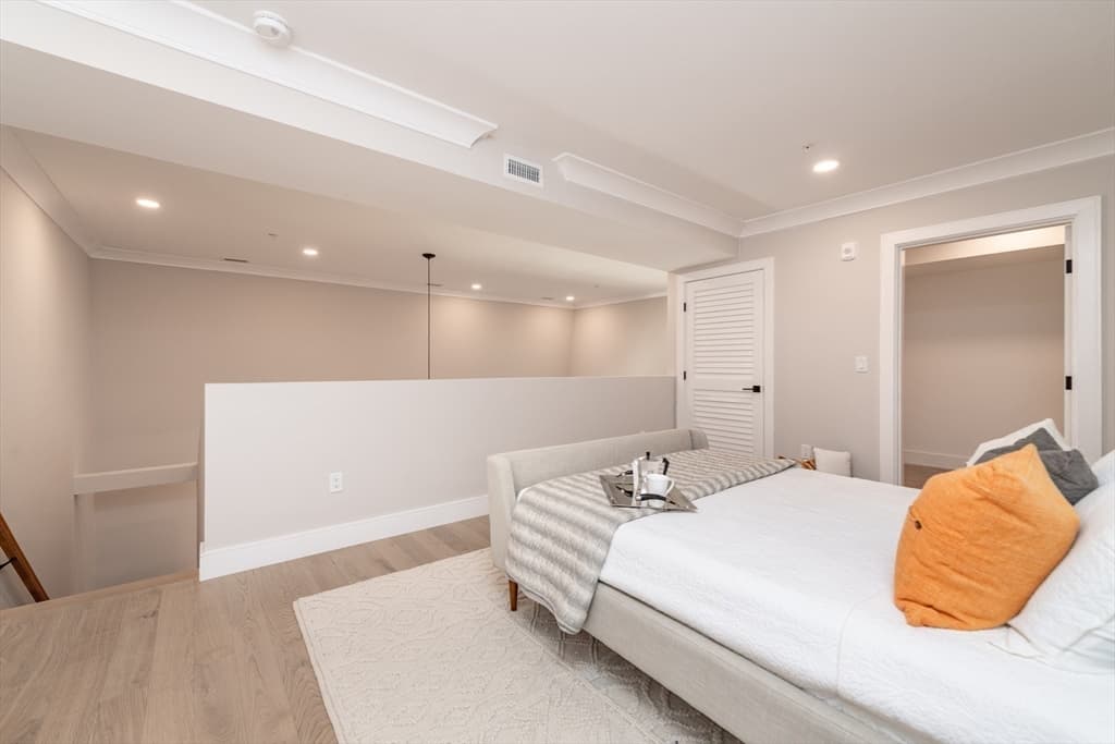 Condominium at 4 Franklin Street # 401, Boston MA 02134, photo 11 of 20