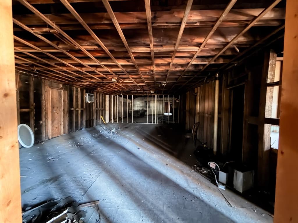 6 Gillespie Rd, Charlton MA 01507 photo 4