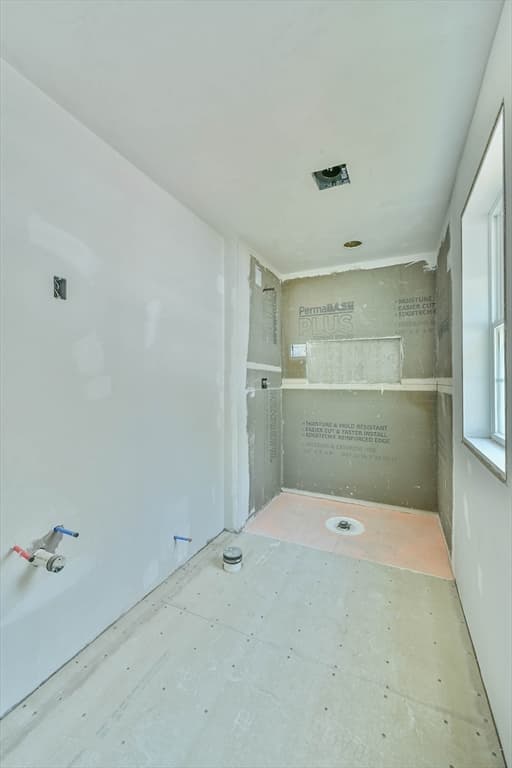 Single Family Residence at 86 Ramshorn Road, Charlton MA 01507, photo 17 of 33