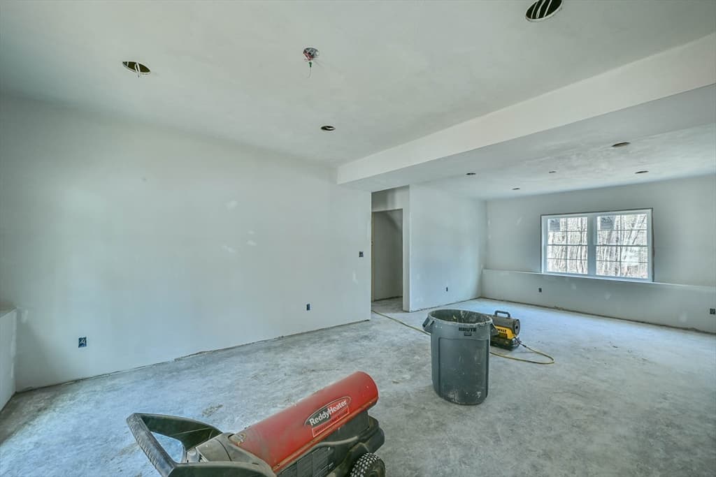 Single Family Residence at 86 Ramshorn Road, Charlton MA 01507, photo 28 of 33