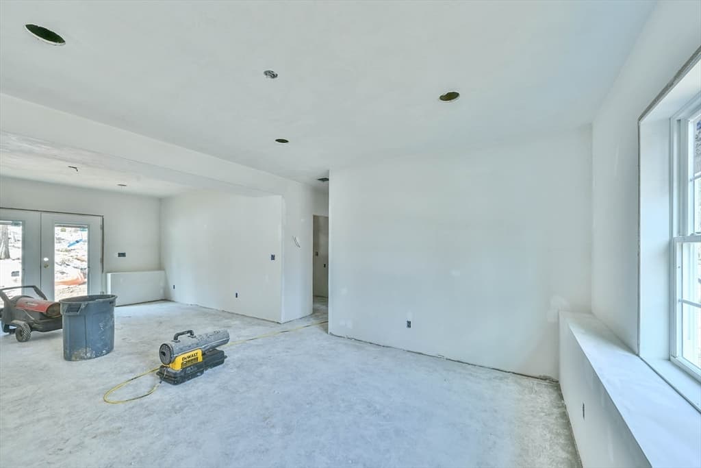 Single Family Residence at 86 Ramshorn Road, Charlton MA 01507, photo 24 of 33