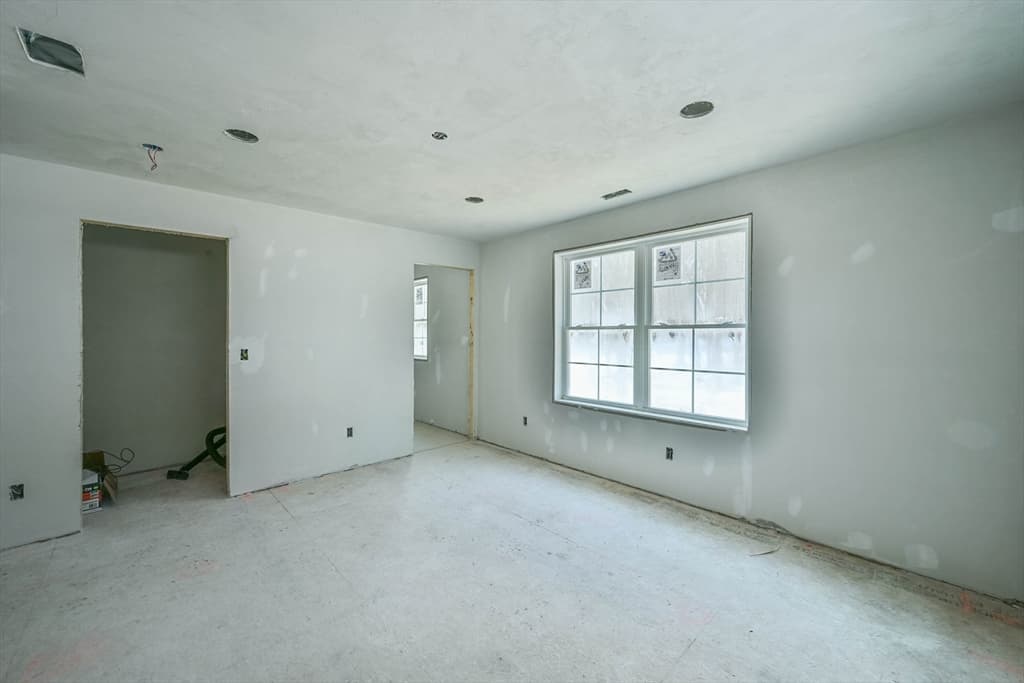 Single Family Residence at 86 Ramshorn Road, Charlton MA 01507, photo 14 of 33