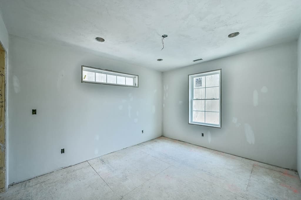 Single Family Residence at 86 Ramshorn Road, Charlton MA 01507, photo 18 of 33