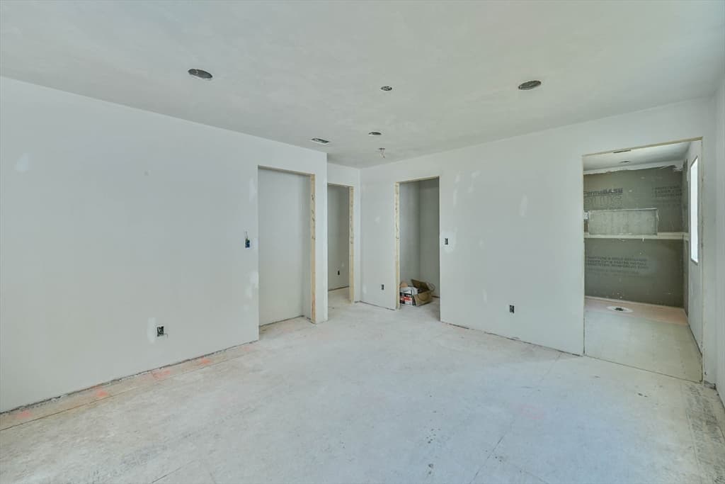 Single Family Residence at 86 Ramshorn Road, Charlton MA 01507, photo 15 of 33