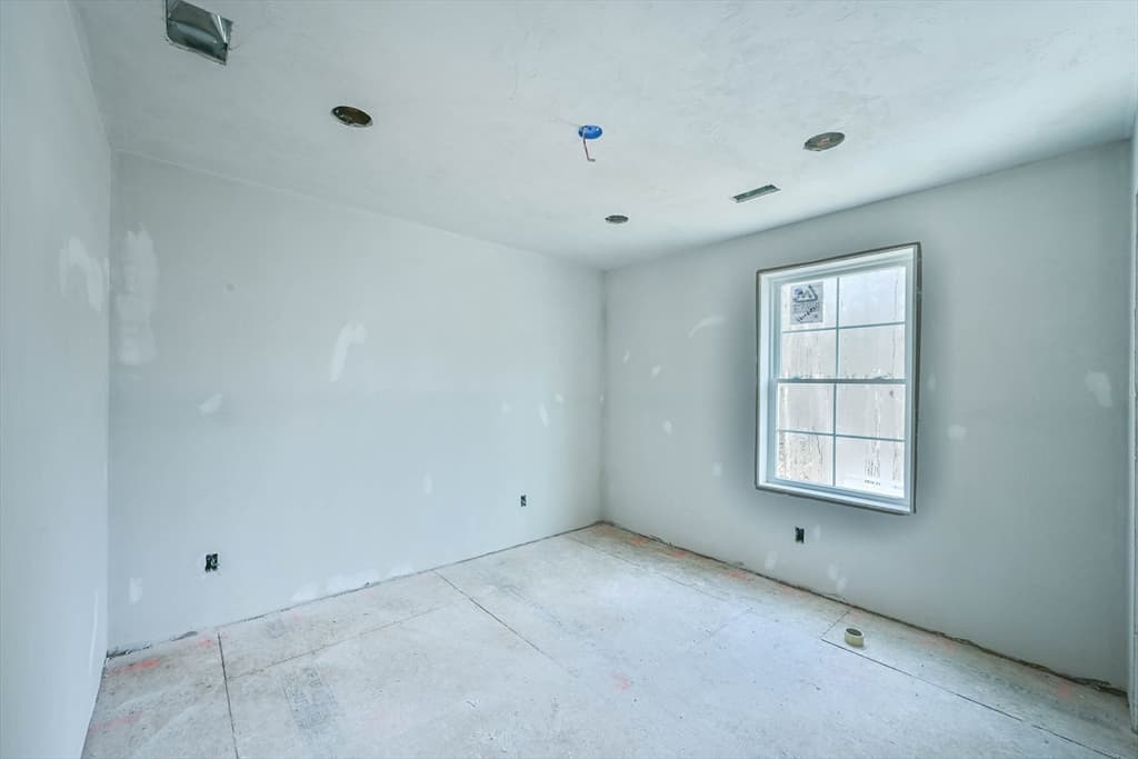 Single Family Residence at 86 Ramshorn Road, Charlton MA 01507, photo 19 of 33