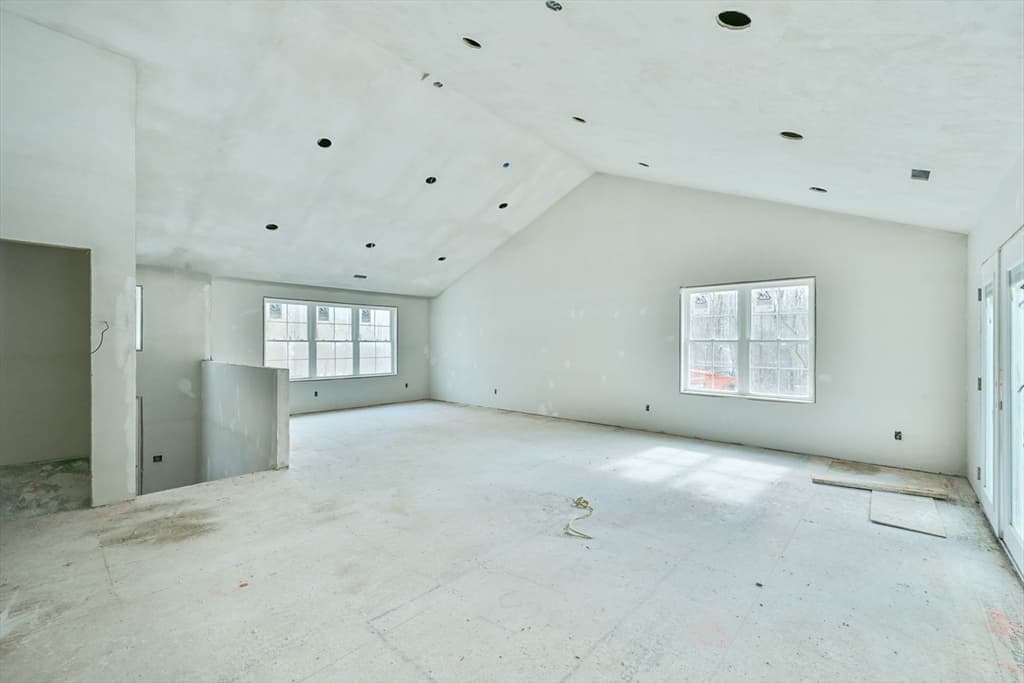 Single Family Residence at 86 Ramshorn Road, Charlton MA 01507, photo 8 of 33