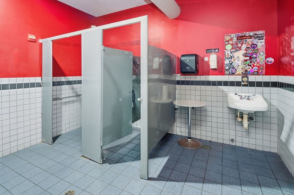 167 Poe St, Providence RI 02905 photo 19