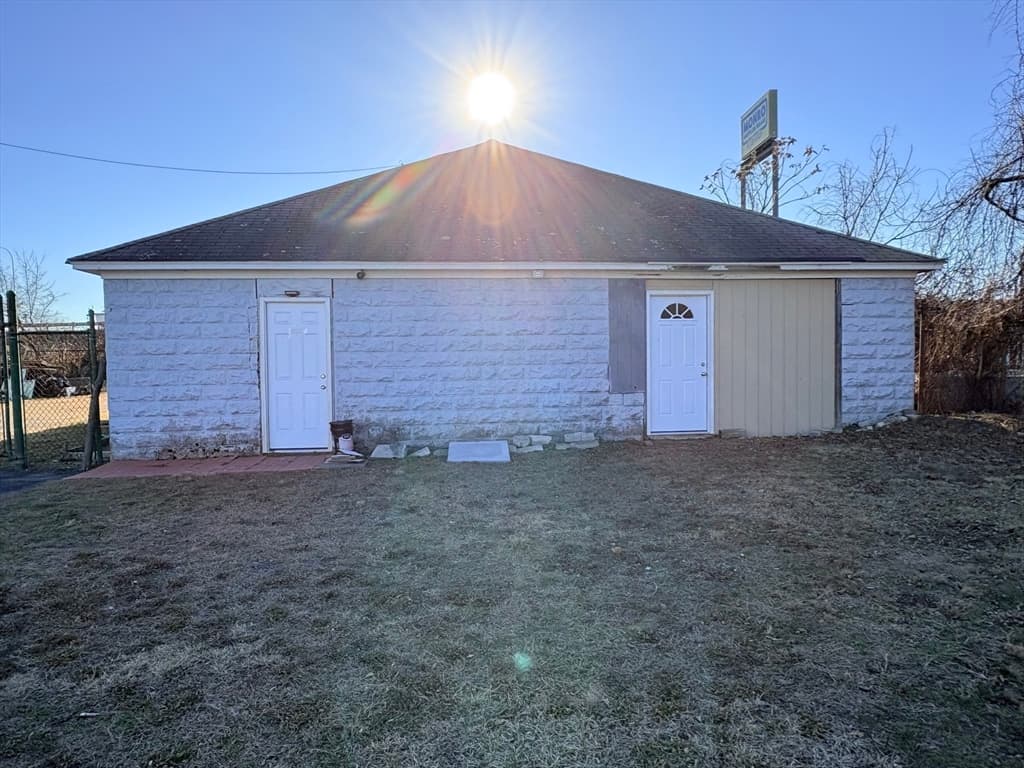21-35 Agnes, East Providence RI 02914 photo 5