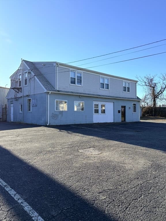 21-35 Agnes, East Providence RI 02914 photo 4