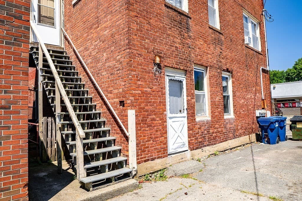 272 Sawyer St, New Bedford MA 02746 photo 17