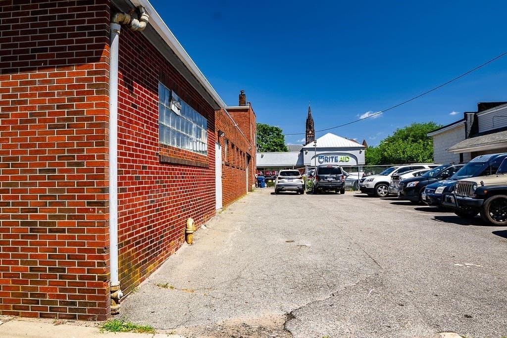 272 Sawyer St, New Bedford MA 02746 photo 18