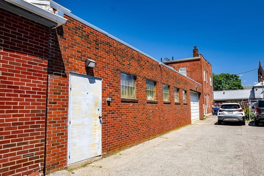 272 Sawyer St, New Bedford MA 02746 photo 15