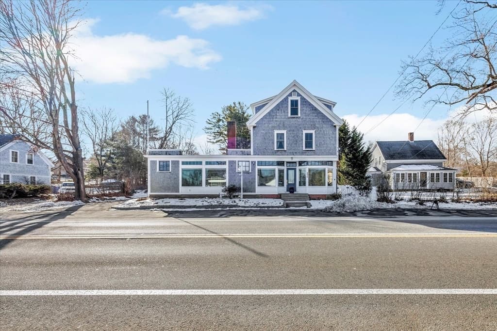 896 Sandwich Rd, Bourne MA 02561