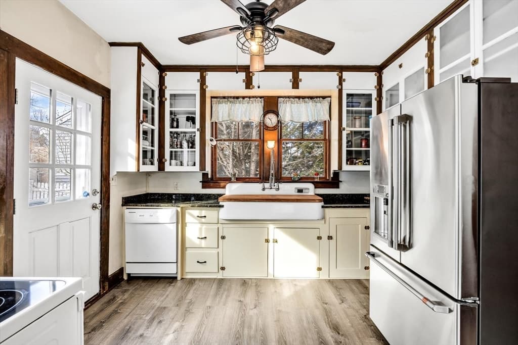 Single Family Residence at 896 Sandwich Rd, Bourne MA 02561, photo 5 of 32