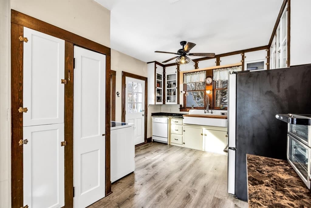 Single Family Residence at 896 Sandwich Rd, Bourne MA 02561, photo 4 of 32
