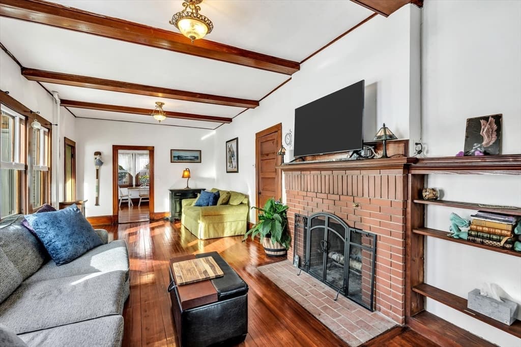 Single Family Residence at 896 Sandwich Rd, Bourne MA 02561, photo 8 of 32