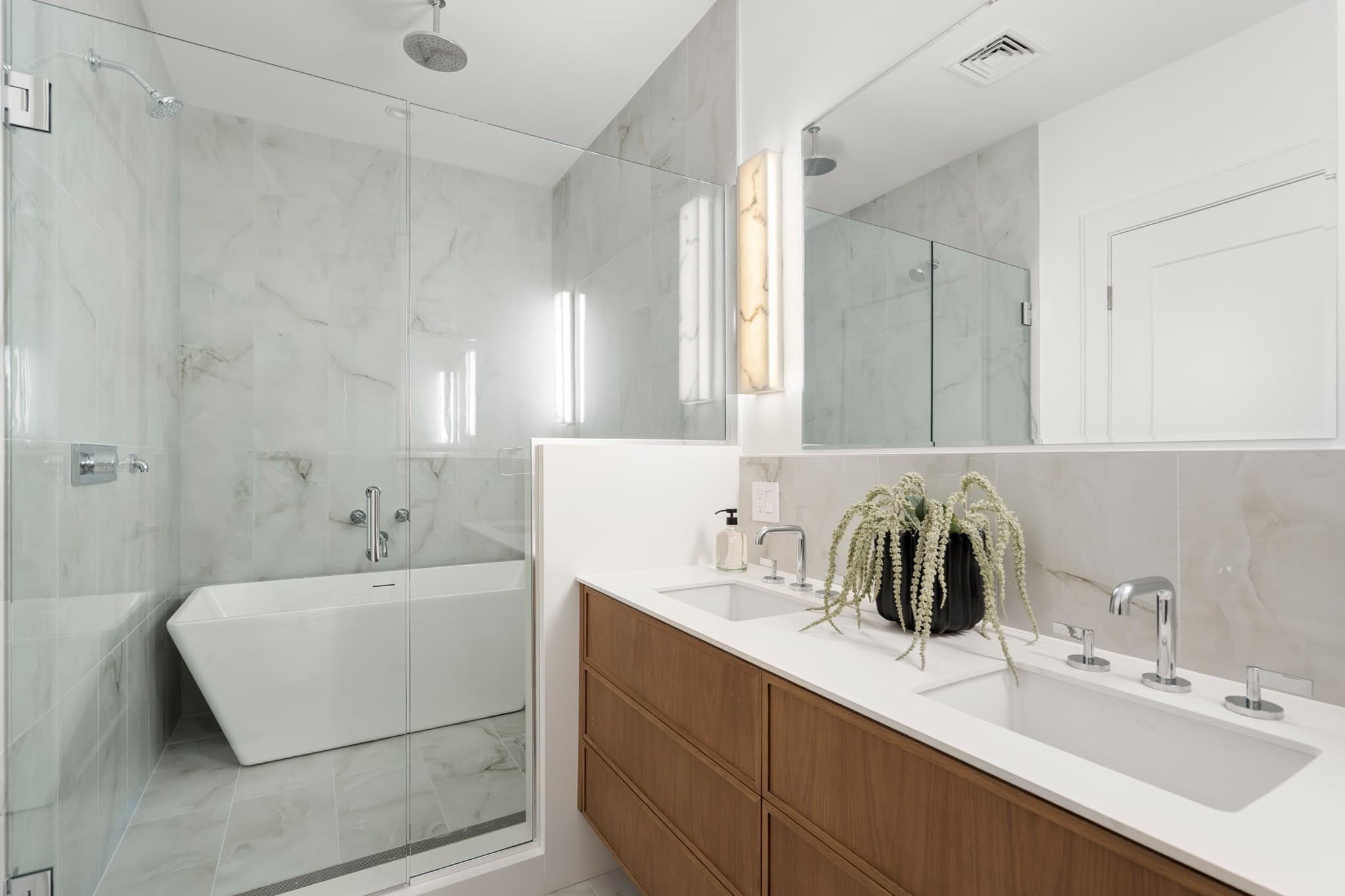 Condominium at 595 Albany Street # 302, Boston MA 02118, photo 13 of 28