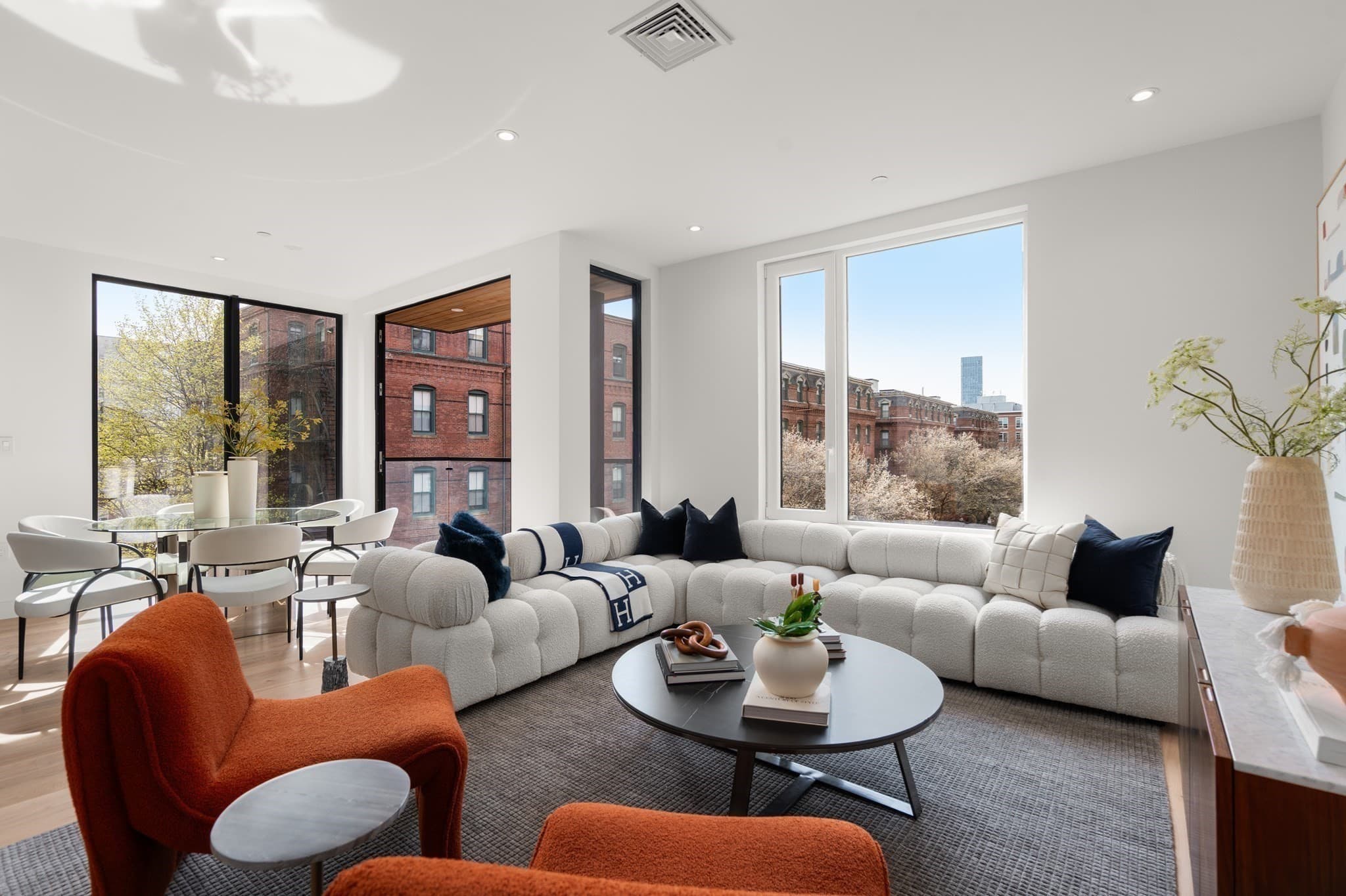 Condominium at 595 Albany Street # 302, Boston MA 02118, photo 3 of 28
