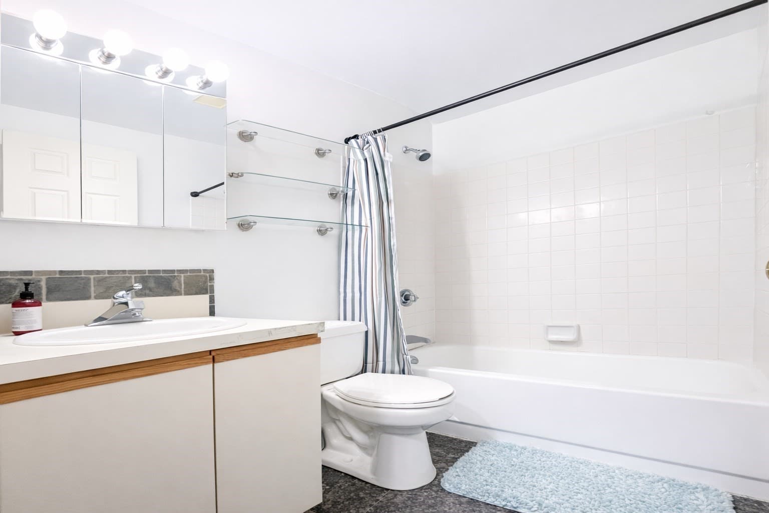 Condominium at 191 Thorndike St # 26, Lowell MA 01852, photo 7 of 12