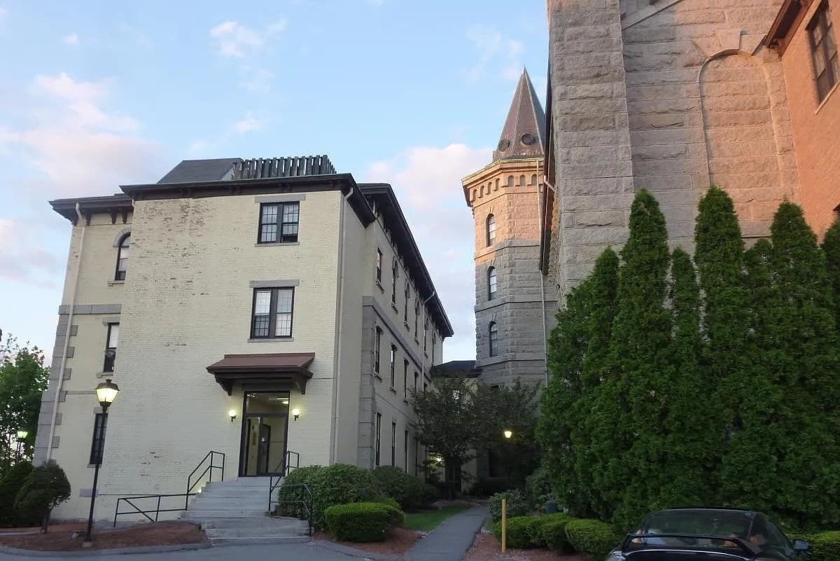 Condominium at 191 Thorndike St # 26, Lowell MA 01852, photo 10 of 12