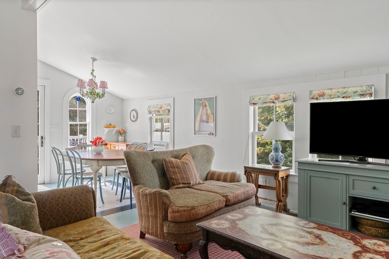 Single Family Residence at 6 Brewster Ave, Oak Bluffs MA 02557, photo 9 of 34