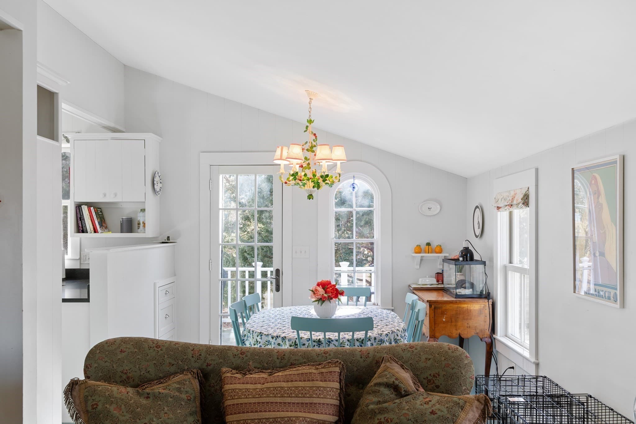 Single Family Residence at 6 Brewster Ave, Oak Bluffs MA 02557, photo 10 of 34