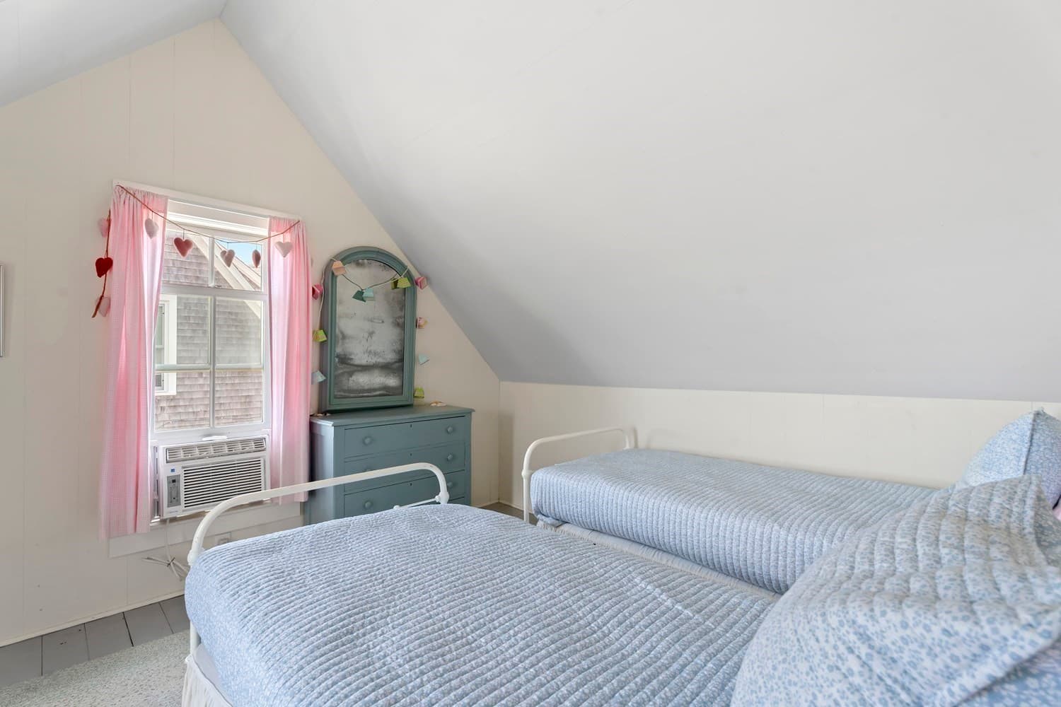 Single Family Residence at 6 Brewster Ave, Oak Bluffs MA 02557, photo 21 of 34