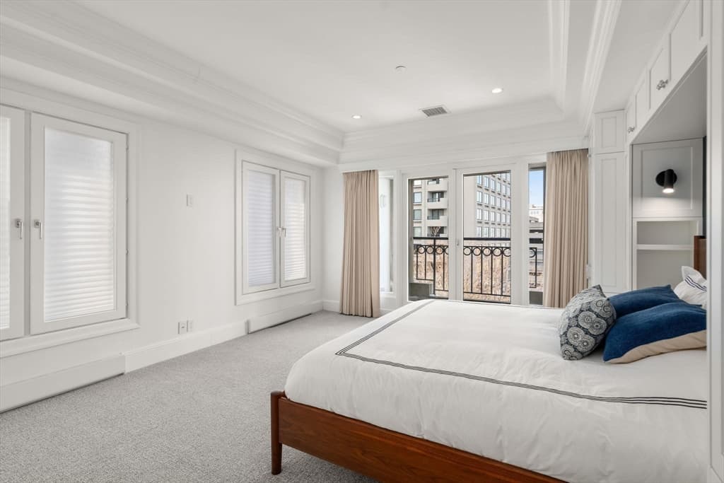 Condominium at 20 Rowes Wharf # 701, Boston MA 02110, photo 17 of 42