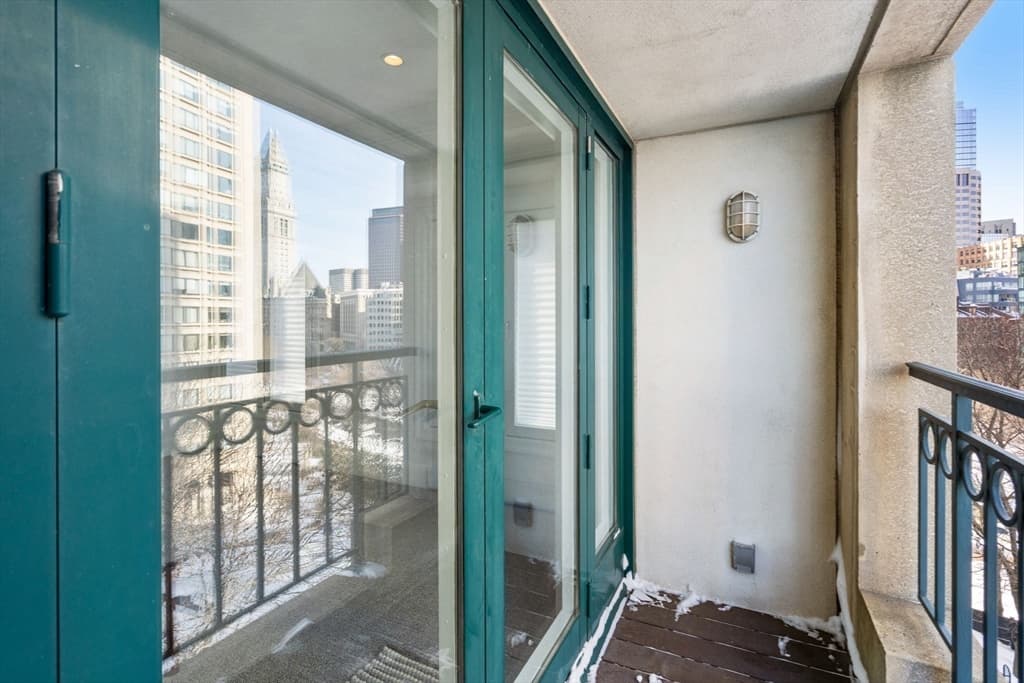 Condominium at 20 Rowes Wharf # 701, Boston MA 02110, photo 18 of 42