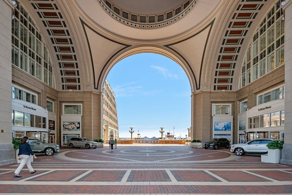 Condominium at 20 Rowes Wharf # 701, Boston MA 02110, photo 40 of 42