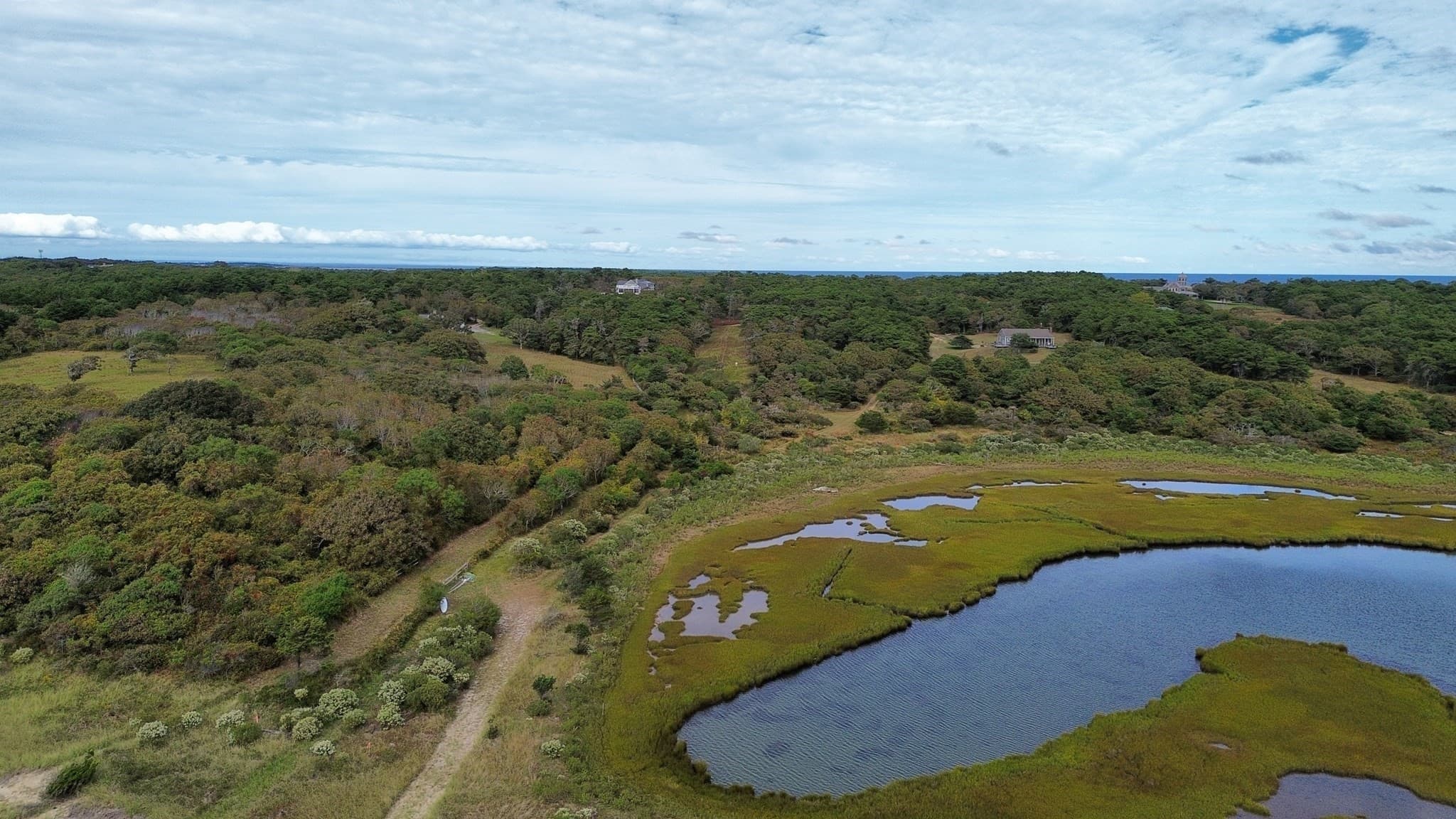 Residential at 9 Maqua Way, Edgartown MA 02539, photo 7 of 10