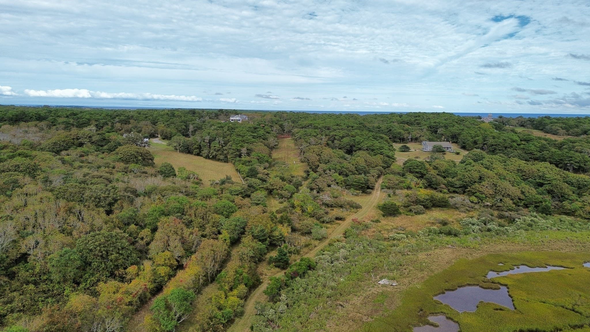 Residential at 9 Maqua Way, Edgartown MA 02539, photo 8 of 10