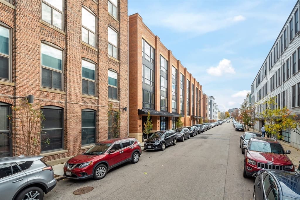340 West 2nd Street, Boston MA 02127 photo 3