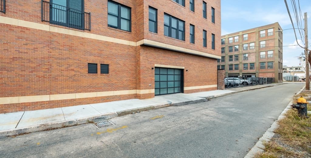 340 West 2nd Street, Boston MA 02127 photo 11
