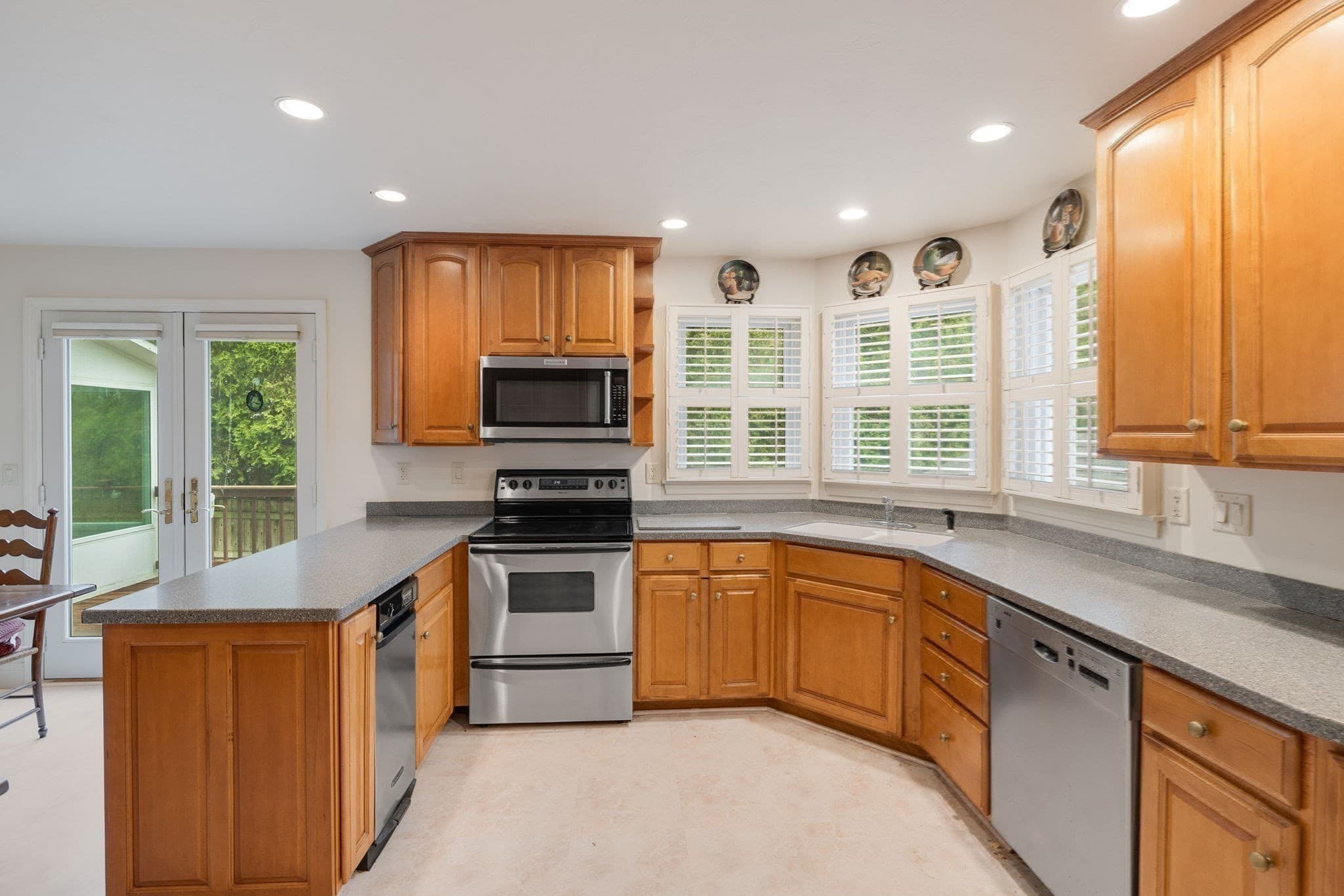Single Family Residence at 276 Shore St, Falmouth MA 02540, photo 14 of 41